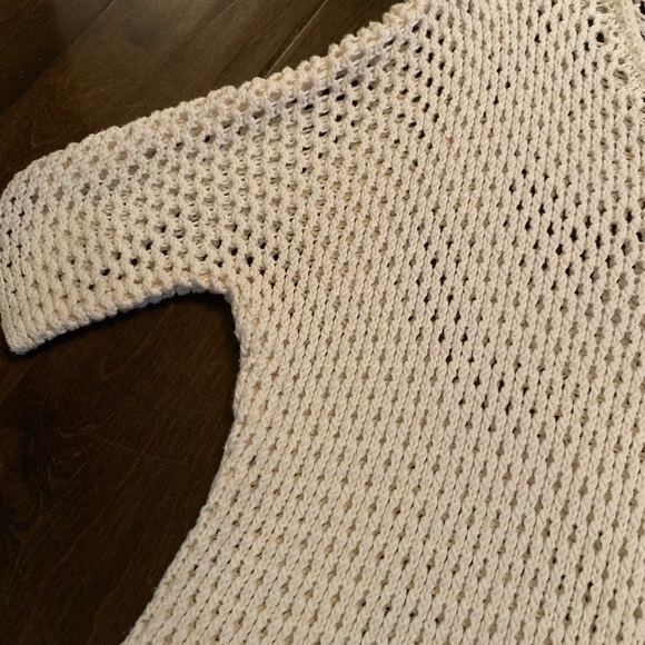 White Mossimo Sweater - Size Medium - Picture 2 of 3